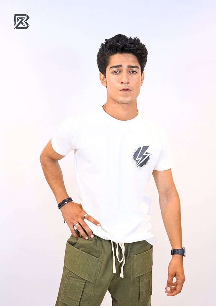 Bolt Emblem Tee – Blanc & Noir