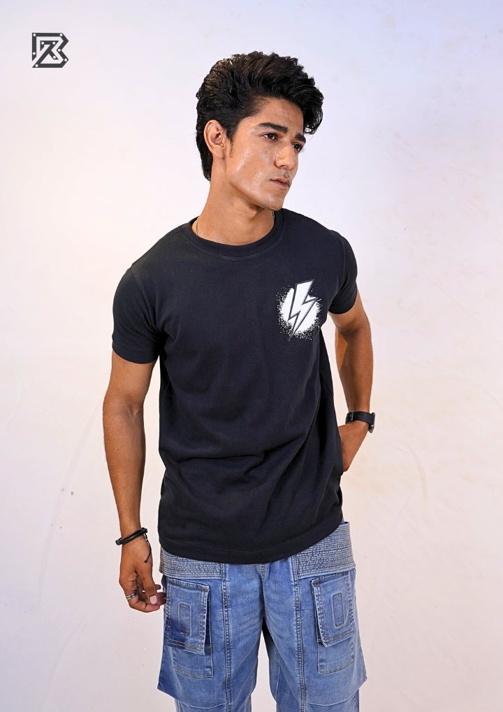 Bolt Emblem Tee – Noir & Blanc