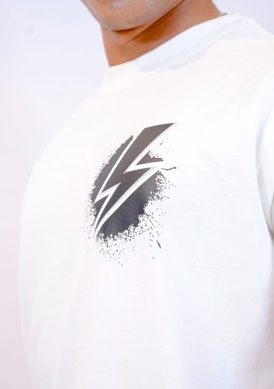 Bolt Emblem Tee – Blanc & Noir - Image 4